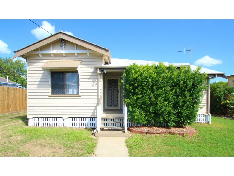 11 Steffensen Street, Svensson Heights QLD 4670