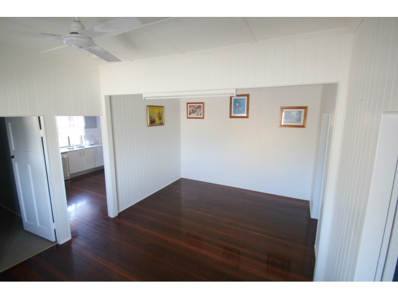 11 Steffensen Street, Svensson Heights QLD 4670