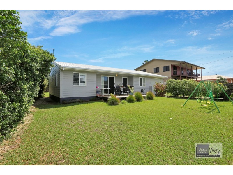 17 Welch Street, Elliott Heads QLD 4670