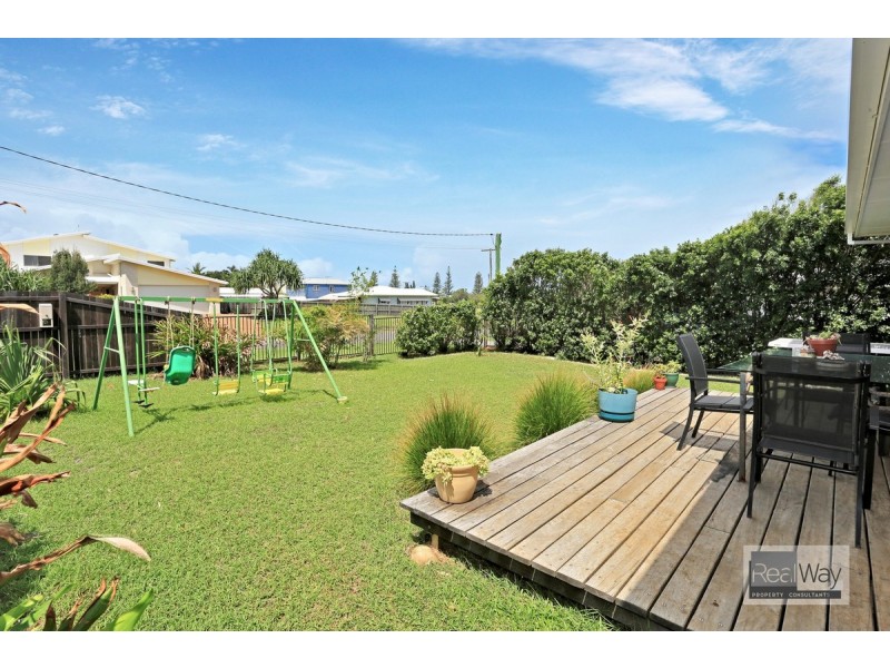 17 Welch Street, Elliott Heads QLD 4670