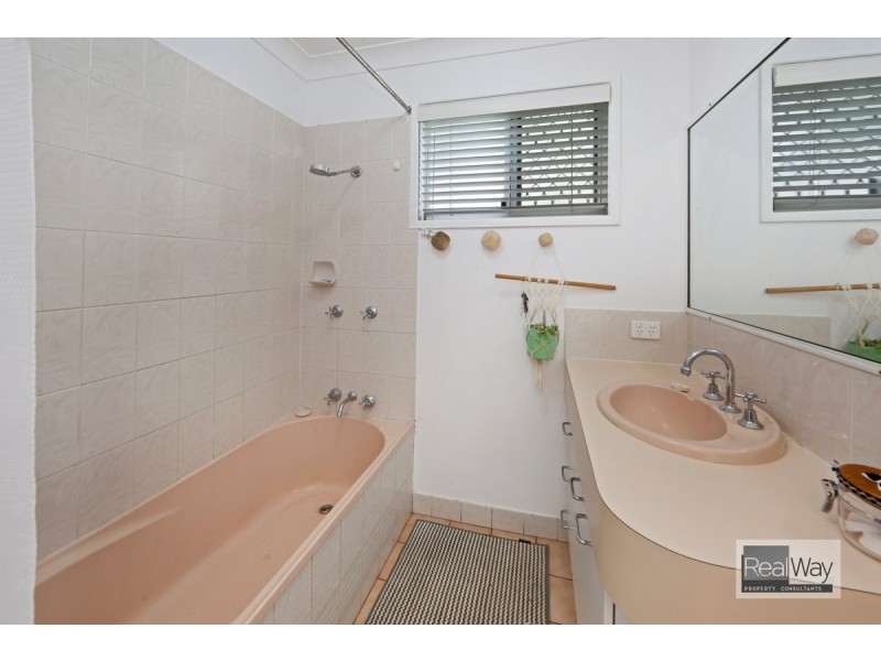 17 Welch Street, Elliott Heads QLD 4670