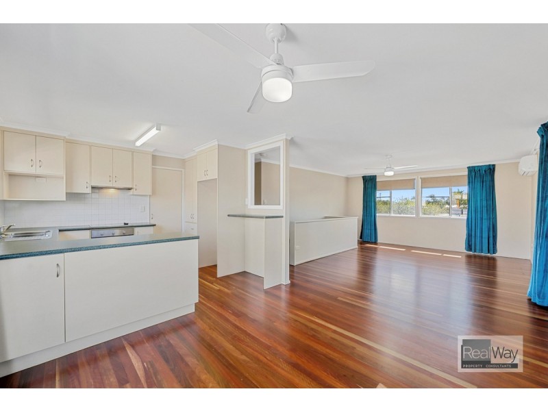 11 Sloane Street, Kalkie QLD 4670