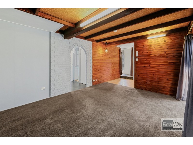 11 Sloane Street, Kalkie QLD 4670