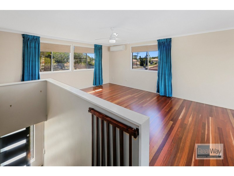 11 Sloane Street, Kalkie QLD 4670