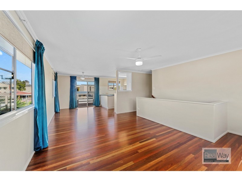 11 Sloane Street, Kalkie QLD 4670