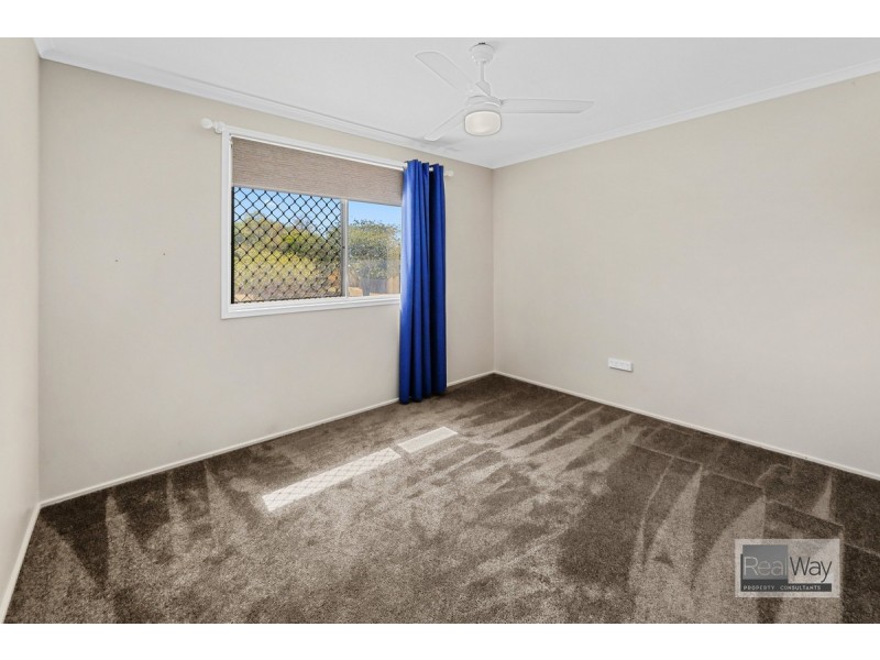 11 Sloane Street, Kalkie QLD 4670