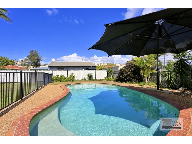 11 Sloane Street, Kalkie QLD 4670