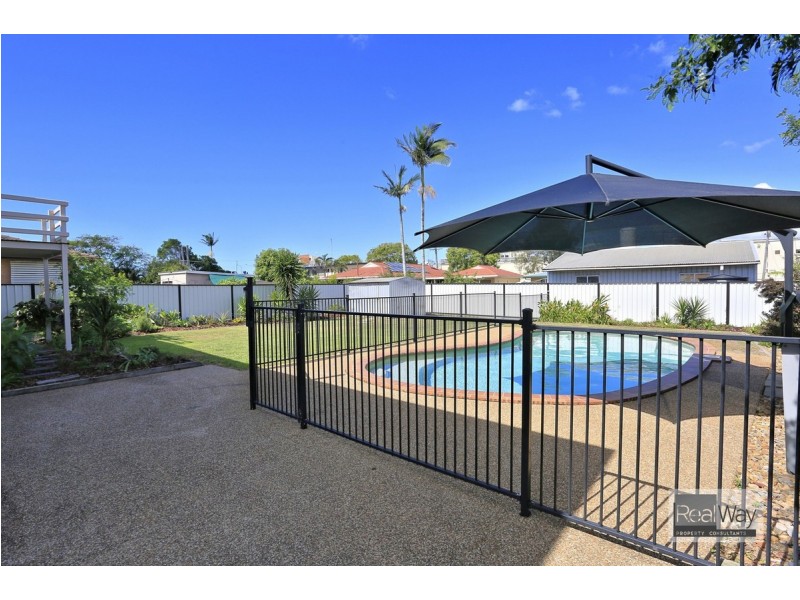 11 Sloane Street, Kalkie QLD 4670