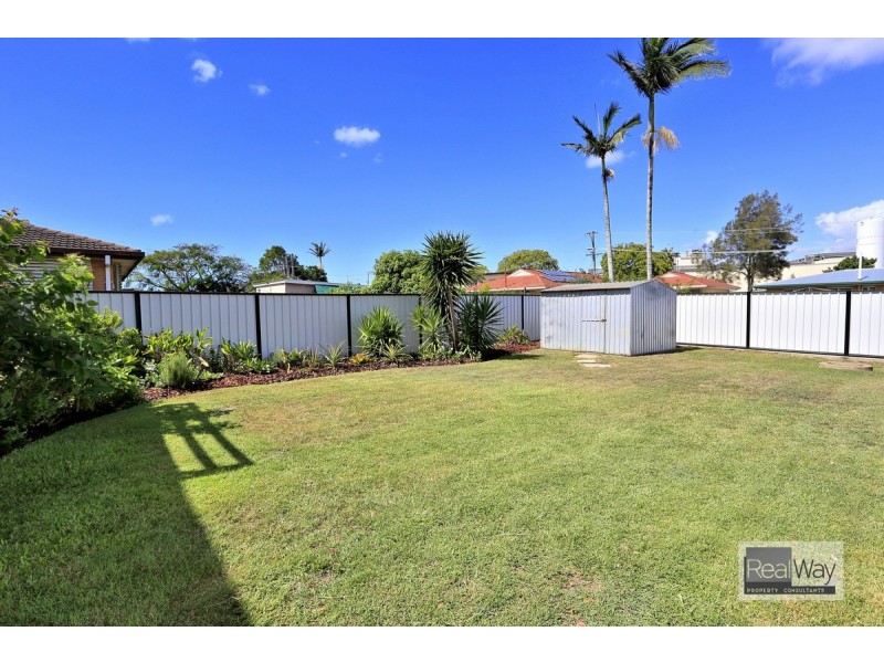 11 Sloane Street, Kalkie QLD 4670