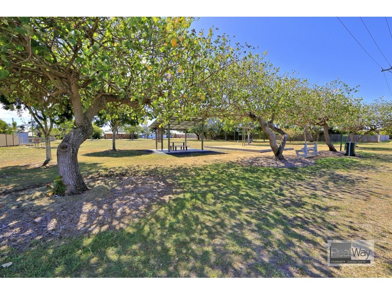 11 Sloane Street, Kalkie QLD 4670