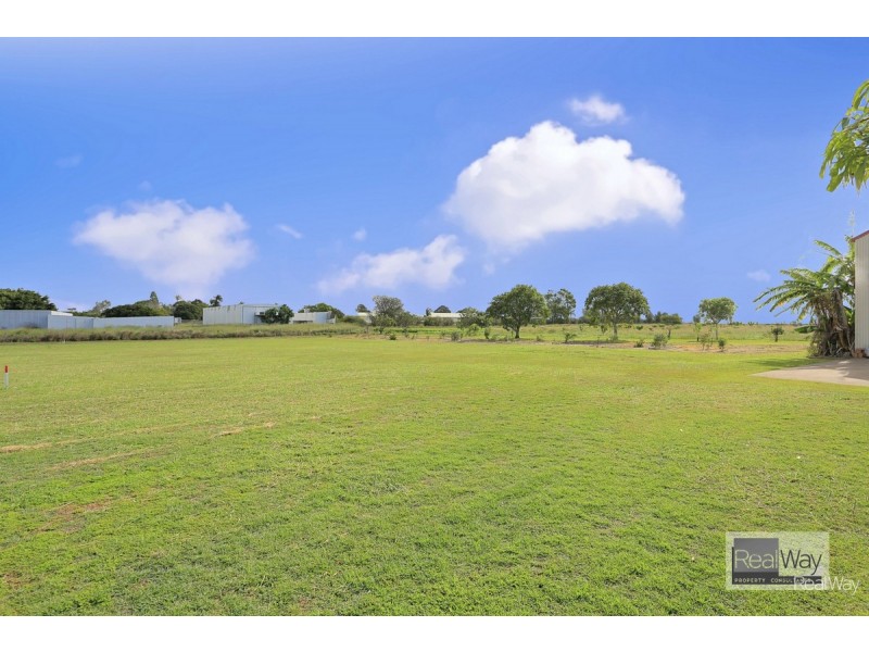 2 Leacy Place, Gooburrum QLD 4670