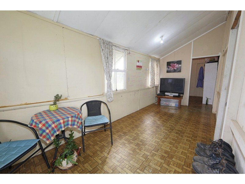 8 McCormack Street, Millbank QLD 4670