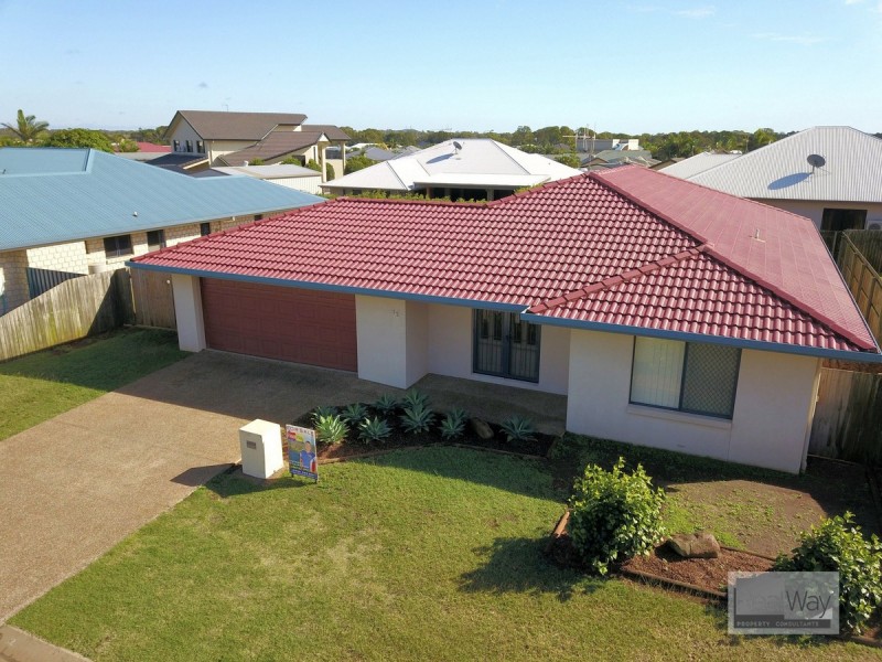 12 Toppers Drive, Coral Cove QLD 4670
