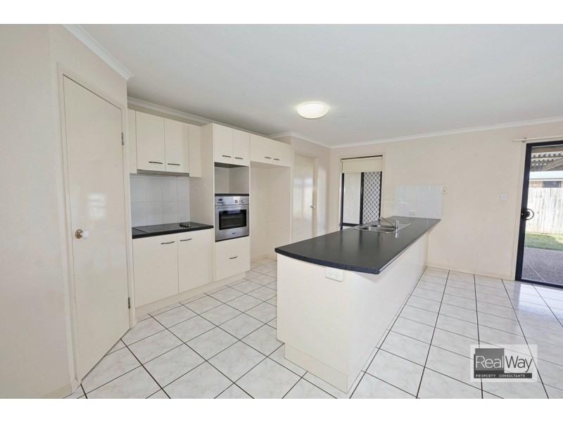 12 Toppers Drive, Coral Cove QLD 4670