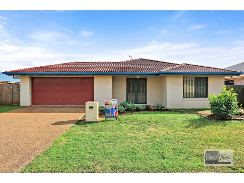 12 Toppers Drive, Coral Cove QLD 4670