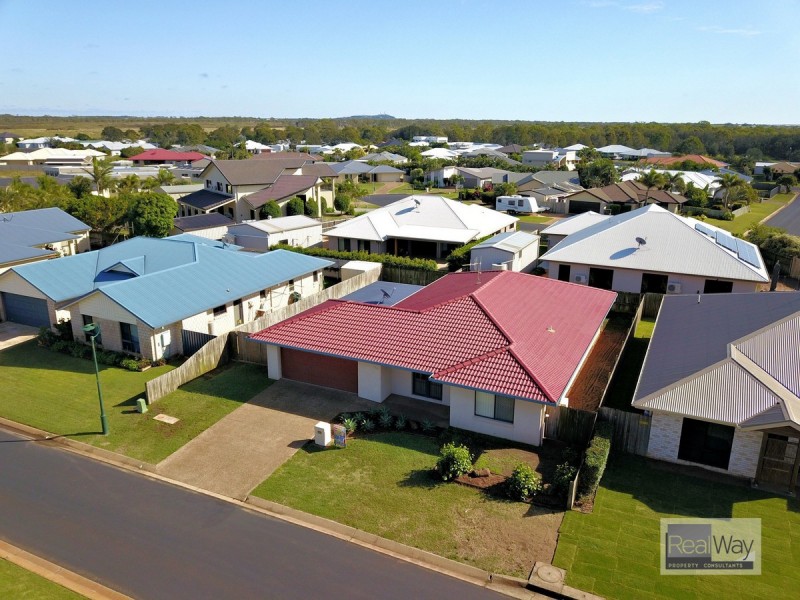 12 Toppers Drive, Coral Cove QLD 4670