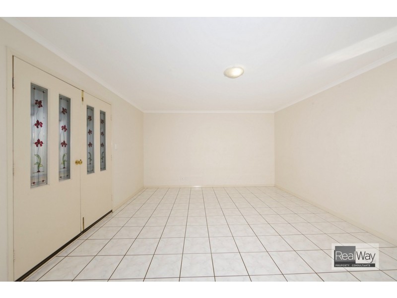12 Toppers Drive, Coral Cove QLD 4670