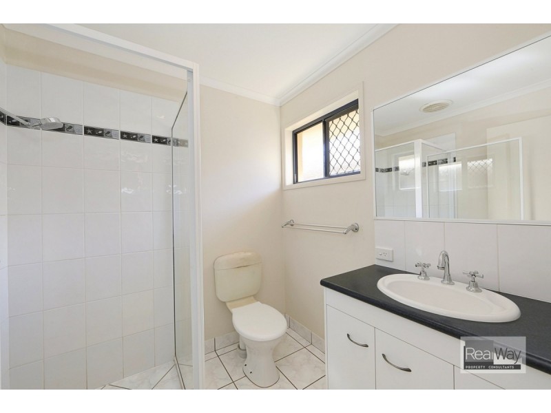 12 Toppers Drive, Coral Cove QLD 4670