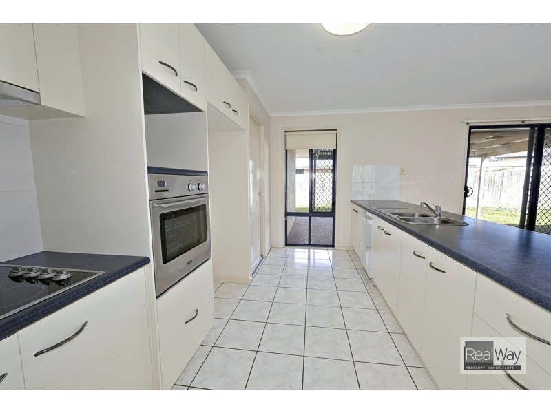 12 Toppers Drive, Coral Cove QLD 4670