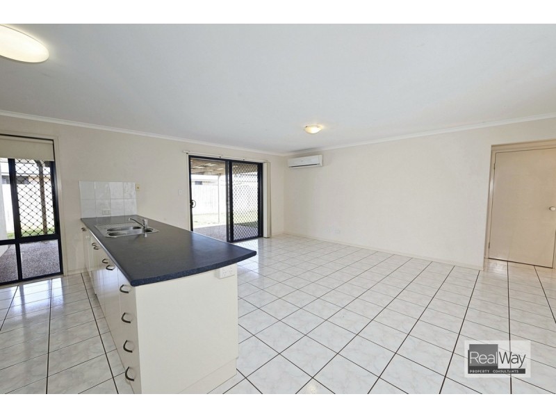 12 Toppers Drive, Coral Cove QLD 4670
