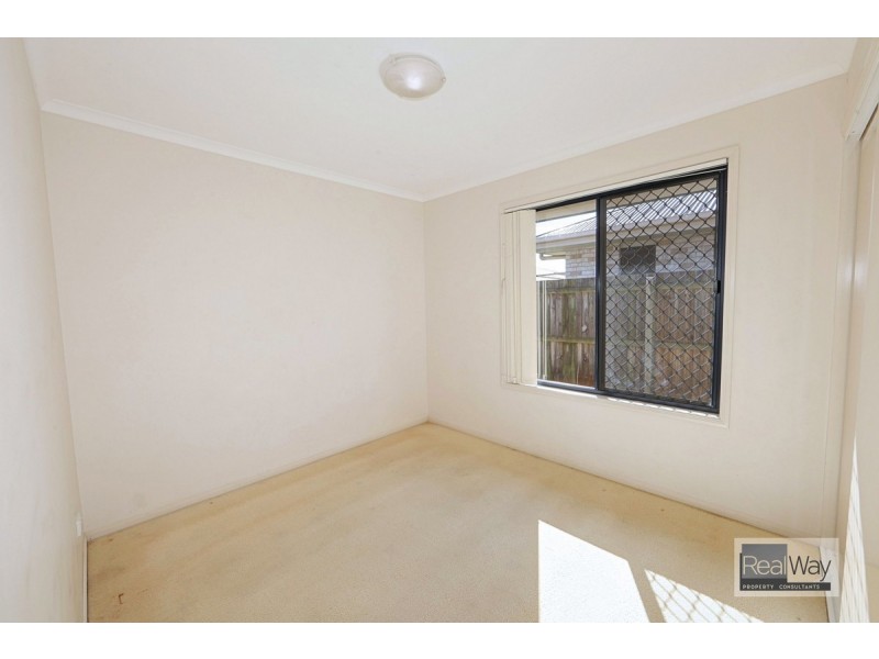 12 Toppers Drive, Coral Cove QLD 4670