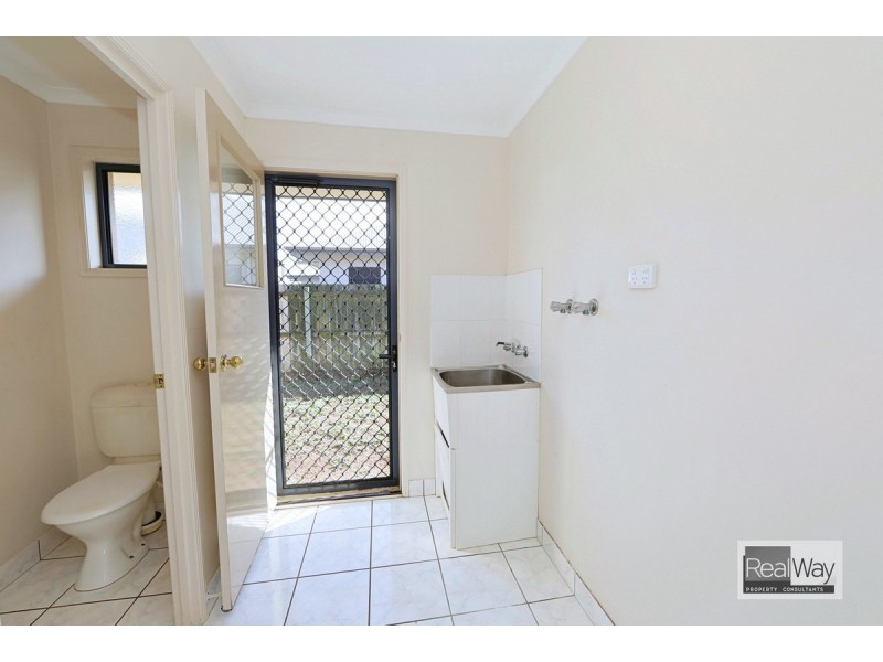 12 Toppers Drive, Coral Cove QLD 4670