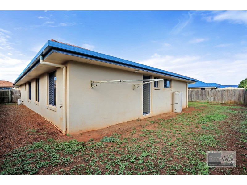 12 Toppers Drive, Coral Cove QLD 4670