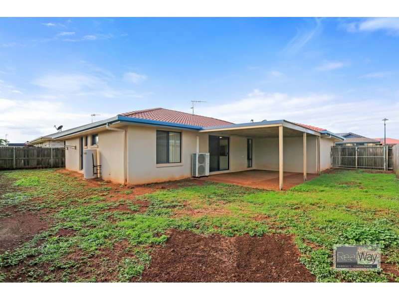 12 Toppers Drive, Coral Cove QLD 4670