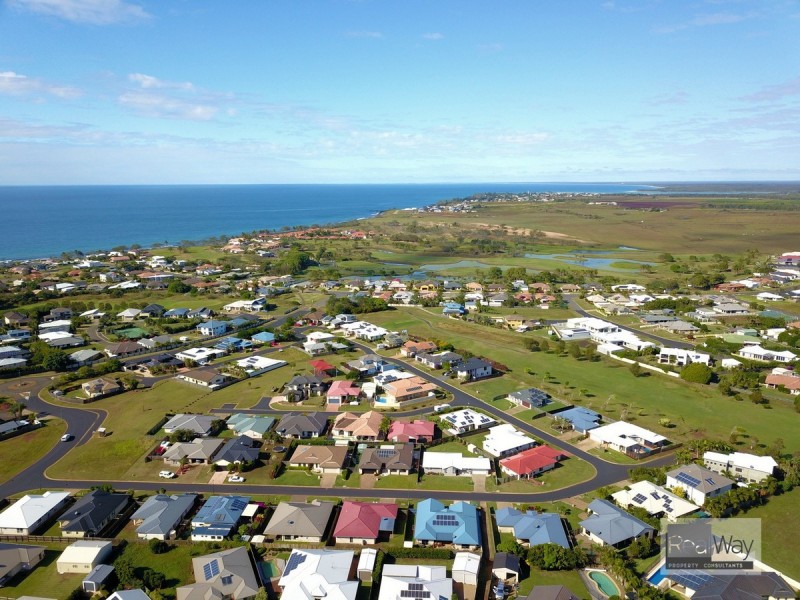 12 Toppers Drive, Coral Cove QLD 4670