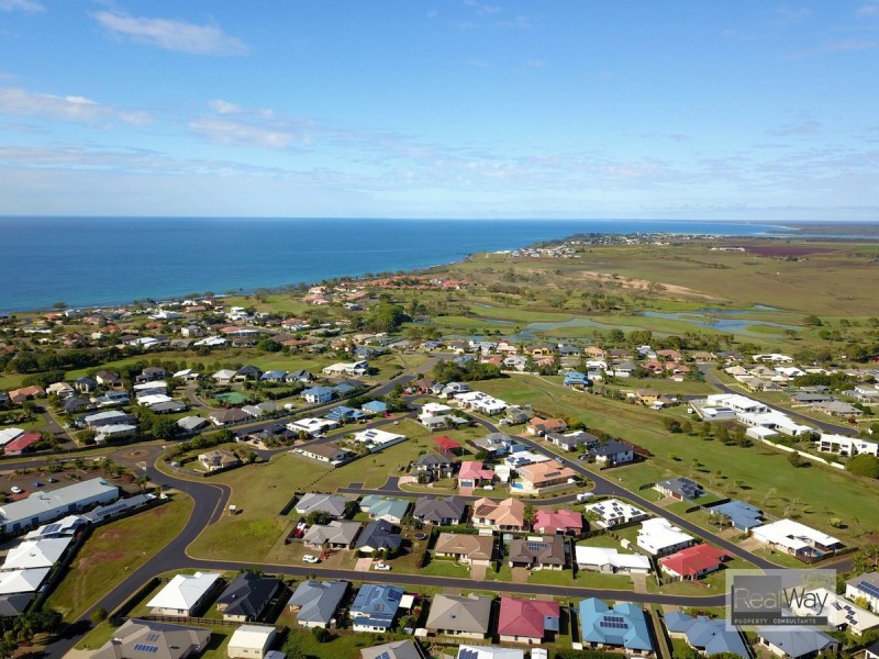 12 Toppers Drive, Coral Cove QLD 4670