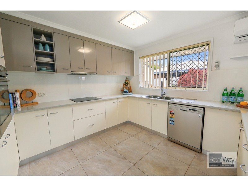 4 Banks Street, Avoca QLD 4670