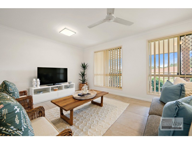 4 Banks Street, Avoca QLD 4670