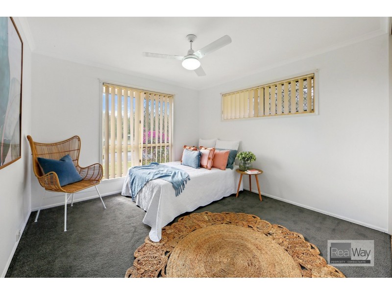 4 Banks Street, Avoca QLD 4670