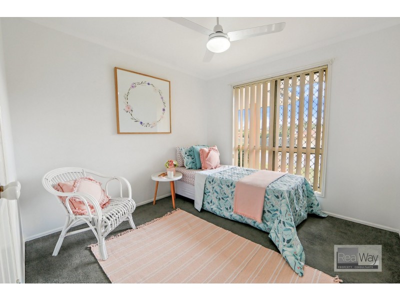 4 Banks Street, Avoca QLD 4670