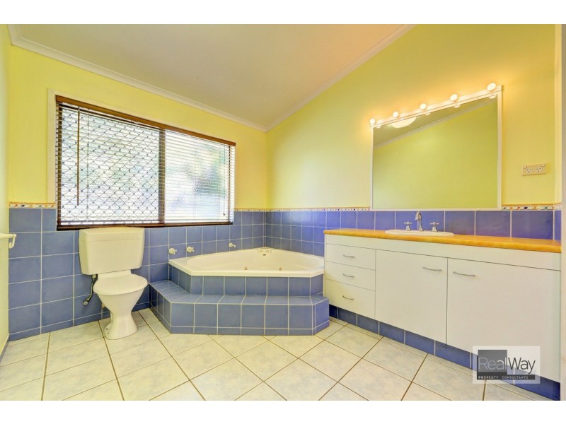 10 Seabreeze Street, Bargara QLD 4670