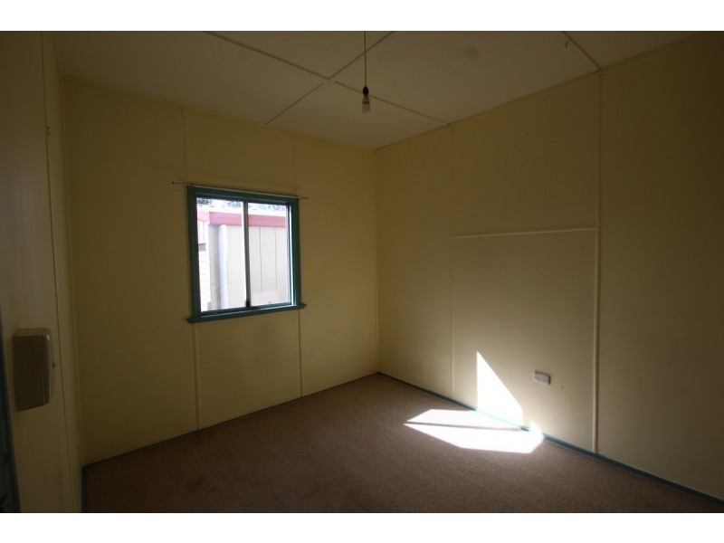 39 Sims Road, Avenell Heights QLD 4670