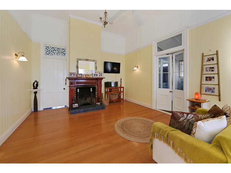 49 Park Estate Drive, Branyan QLD 4670