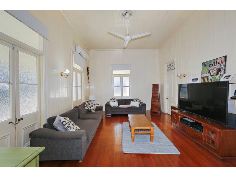 49 Park Estate Drive, Branyan QLD 4670