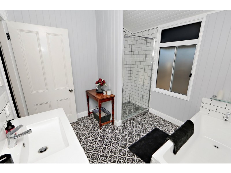 49 Park Estate Drive, Branyan QLD 4670