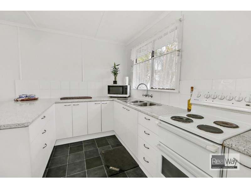 24 Jefferis Street, Bundaberg North QLD 4670