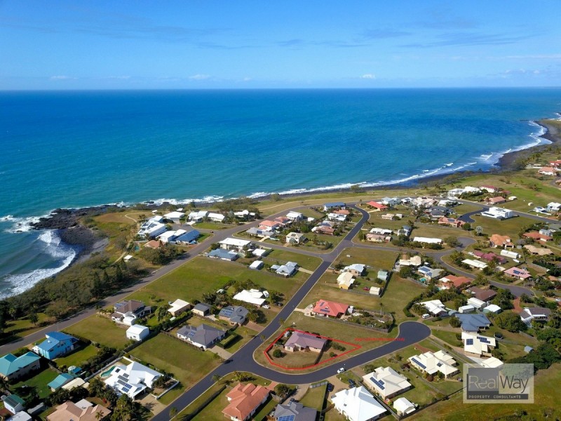 1 Blake Close, Coral Cove QLD 4670
