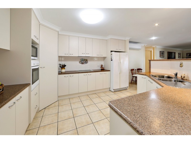 32 Lakeview Drive, Bundaberg North QLD 4670