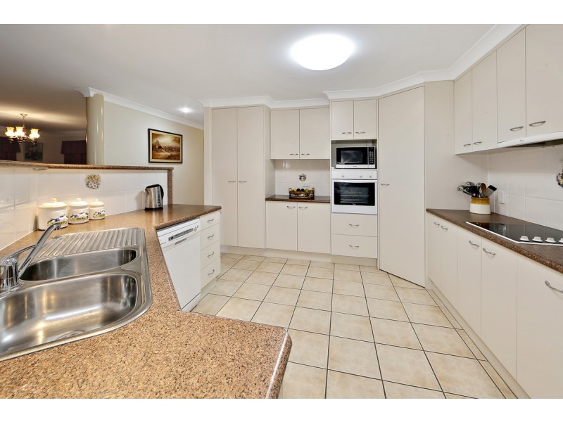 32 Lakeview Drive, Bundaberg North QLD 4670
