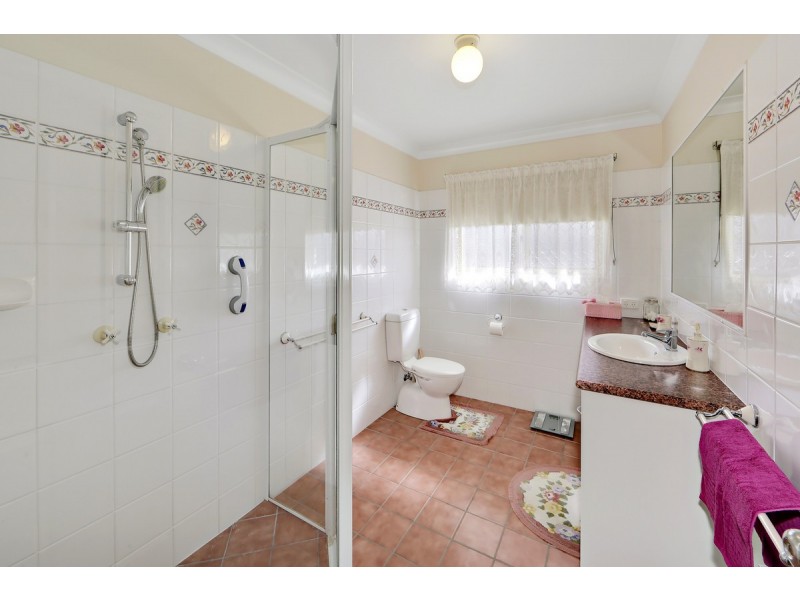 32 Lakeview Drive, Bundaberg North QLD 4670