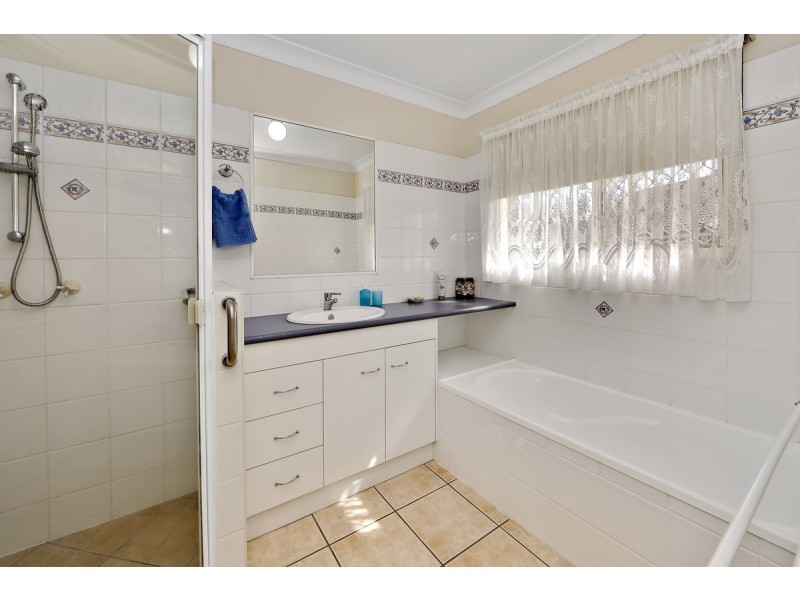 32 Lakeview Drive, Bundaberg North QLD 4670