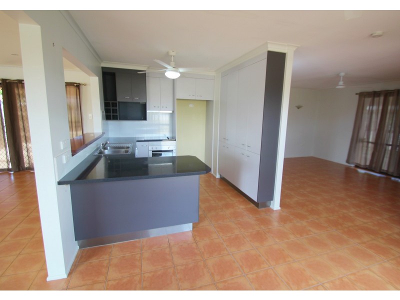 28 Baker Street, Kepnock QLD 4670