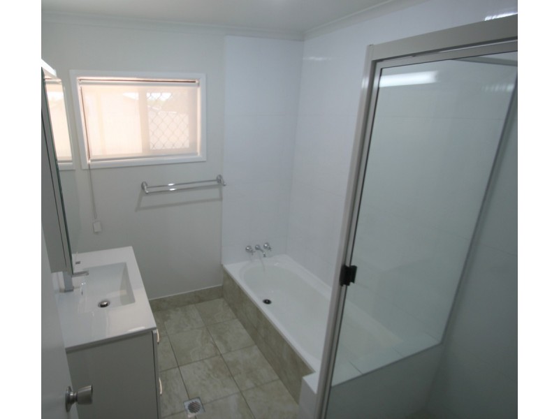28 Baker Street, Kepnock QLD 4670