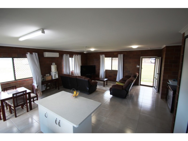 68 Usshers Road, Sharon QLD 4670