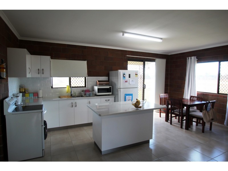 68 Usshers Road, Sharon QLD 4670