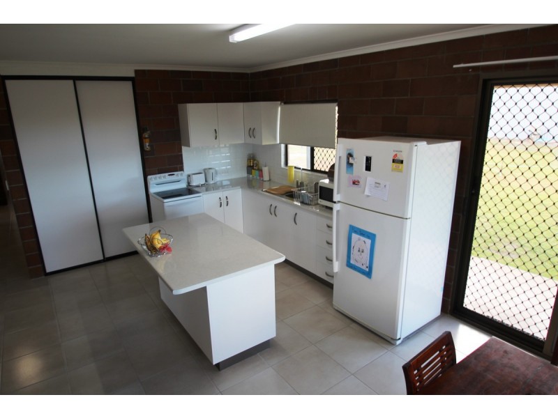 68 Usshers Road, Sharon QLD 4670